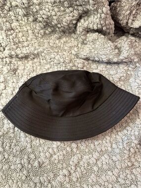 Black Bucket Hat Classic Minimalist Summer Coastal Beachy Vacation Vibes